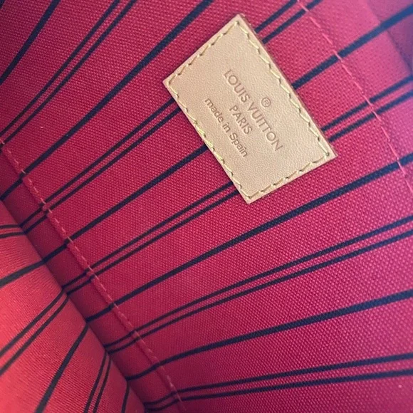 Authentic Louis Vuitton neverfull GM monogram pouch wristlet NEW - Picture 10 of 10